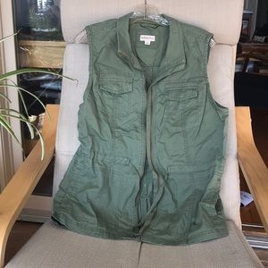 Green cargo vest